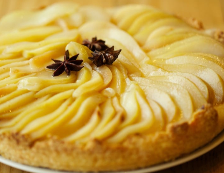 Tarte au chocolat et aux poires non cuite